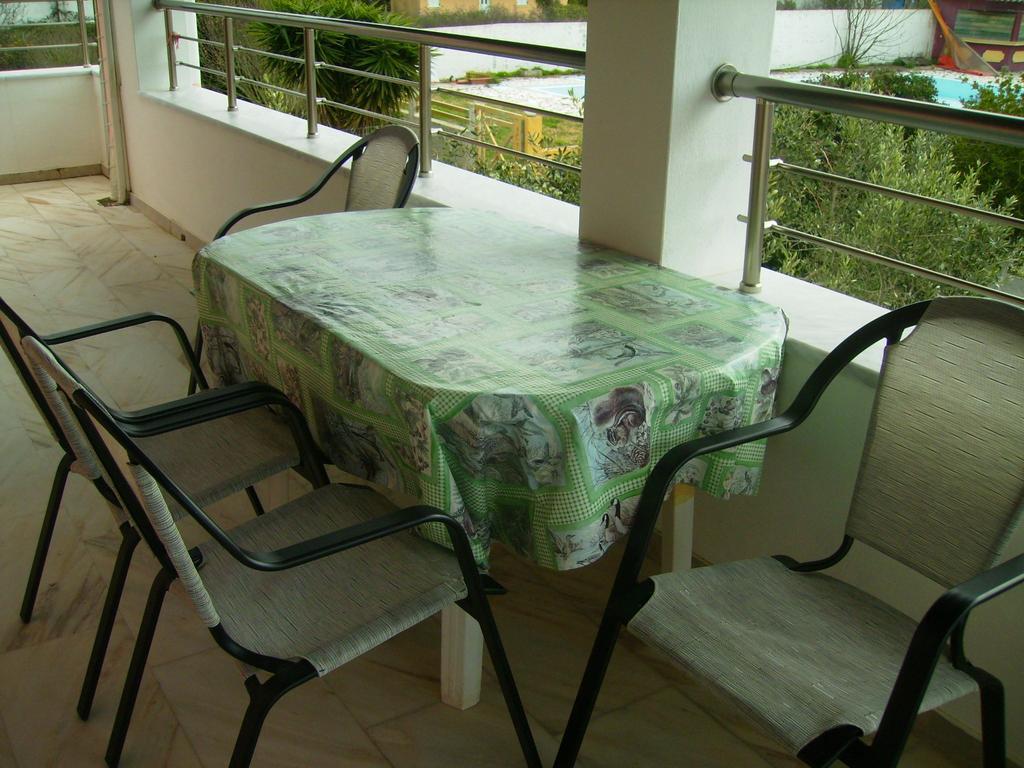 Appartement Gerekos And *